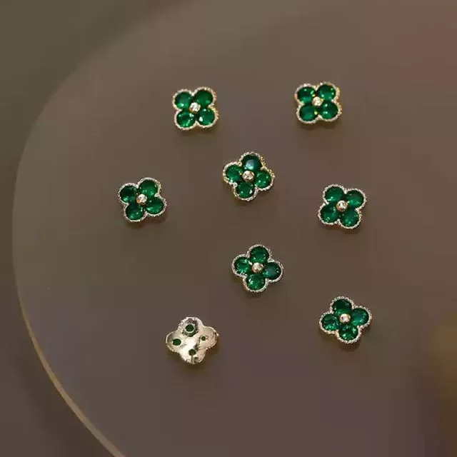 Nail Jewerly Four Leaf 5mm x 5mm 1pcs