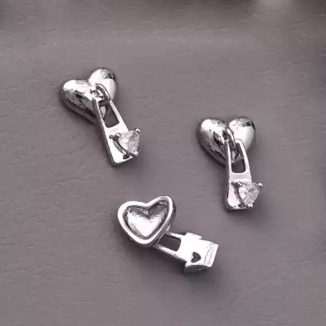 Nail Jewellery Heart Zipper 8.5 x 13mm 1pcs