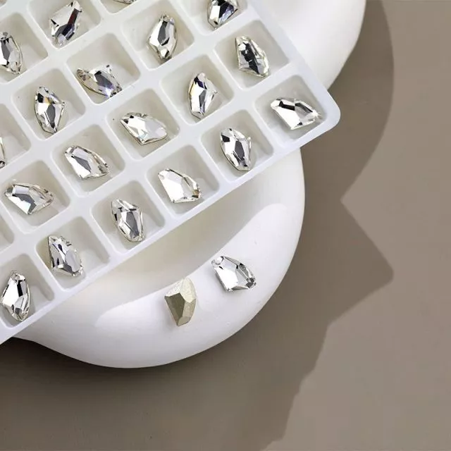Nailart Diamond #04 6mm x 10mm 5pcs