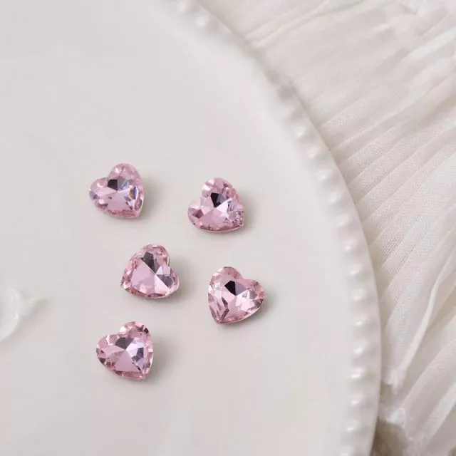 Nailart Diamond Heart 8mm x 8mm 5pcs